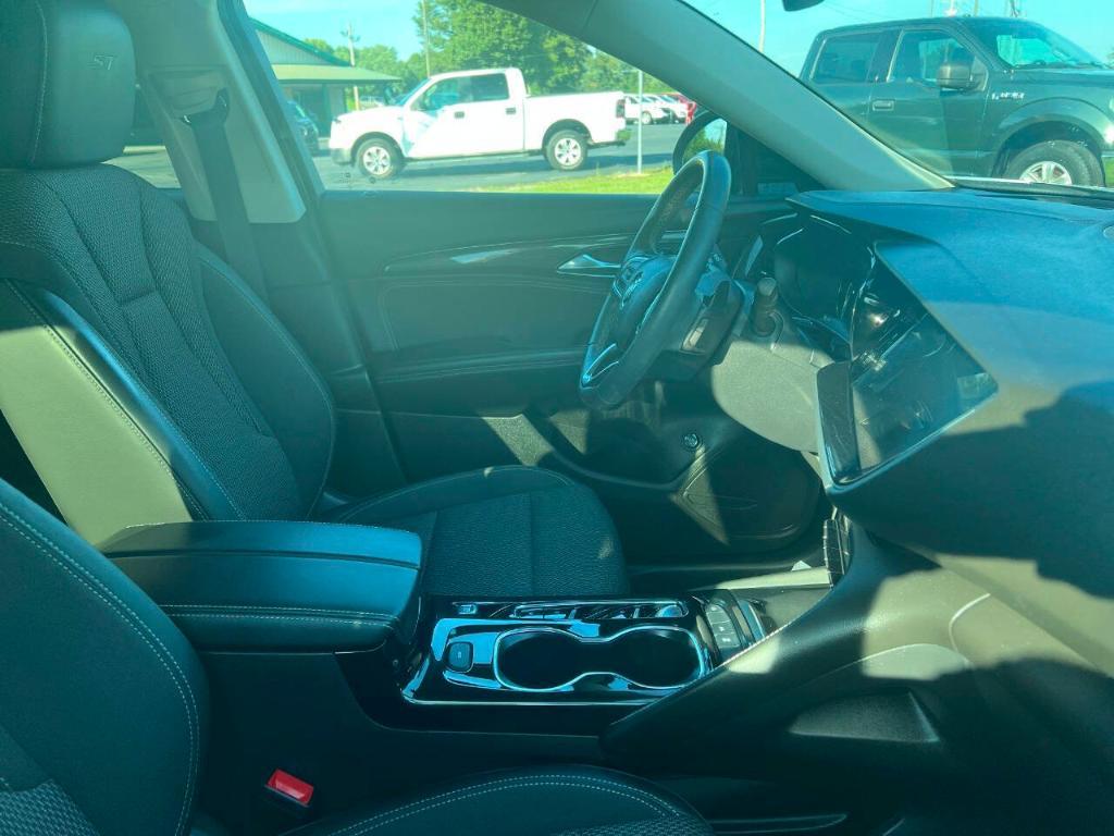 used 2023 Buick Envision car, priced at $26,500