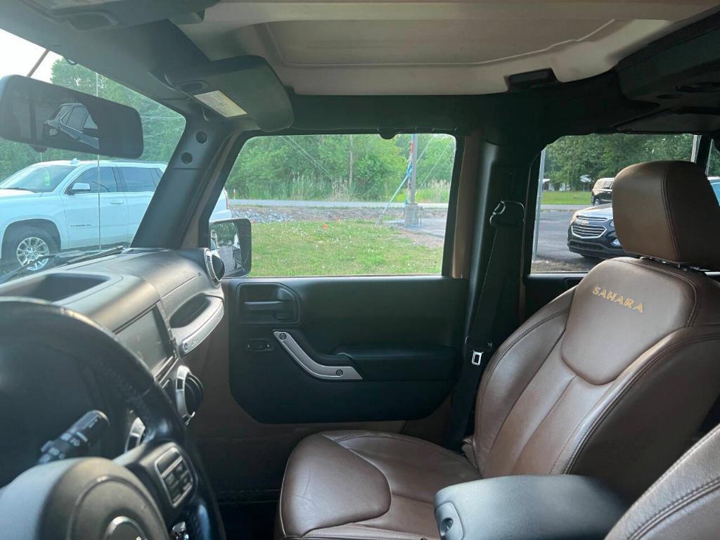 used 2015 Jeep Wrangler Unlimited car, priced at $17,900
