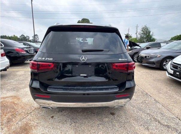 used 2021 Mercedes-Benz GLB 250 car, priced at $27,188