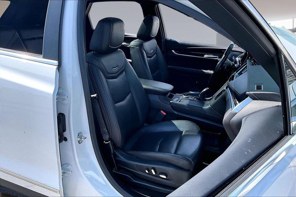 used 2024 Cadillac XT5 car, priced at $29,267