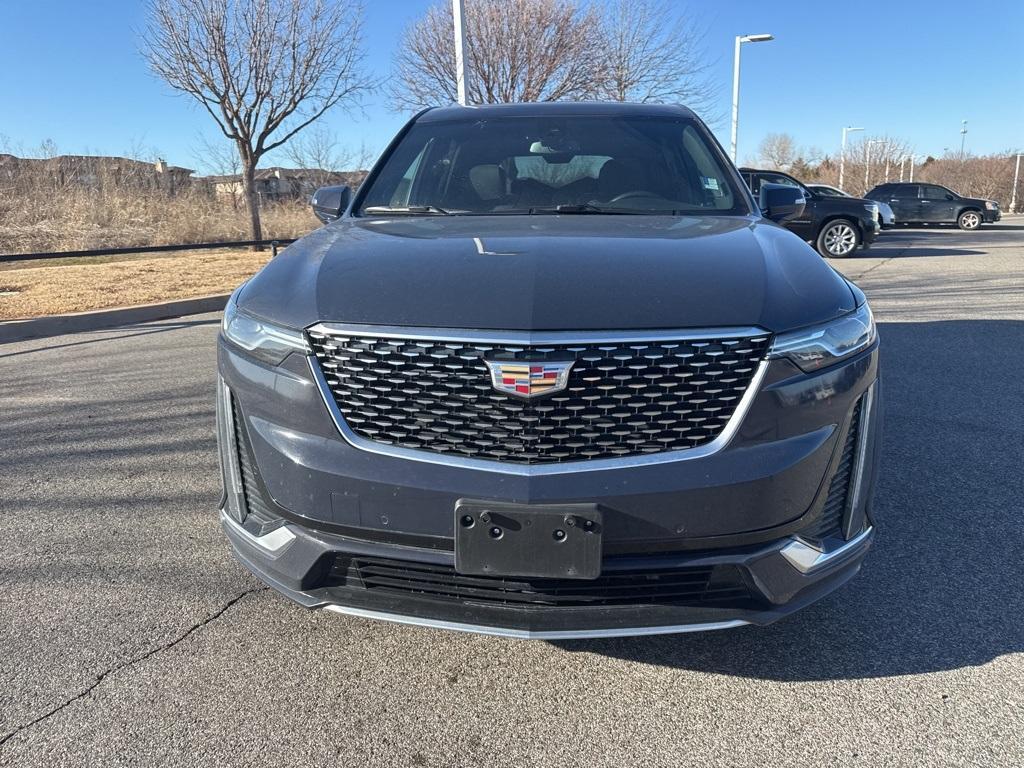 used 2025 Cadillac XT6 car, priced at $40,031