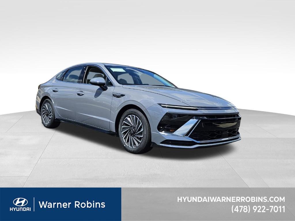 new 2025 Hyundai Sonata Hybrid car, priced at $26,998