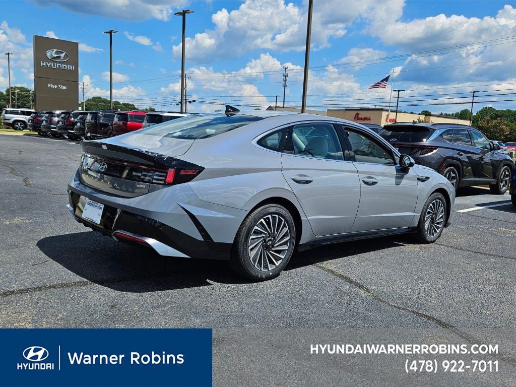 new 2025 Hyundai Sonata Hybrid car, priced at $26,998