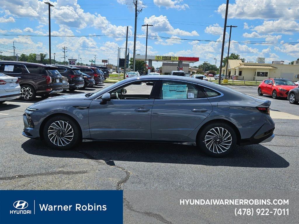 new 2025 Hyundai Sonata Hybrid car, priced at $26,998