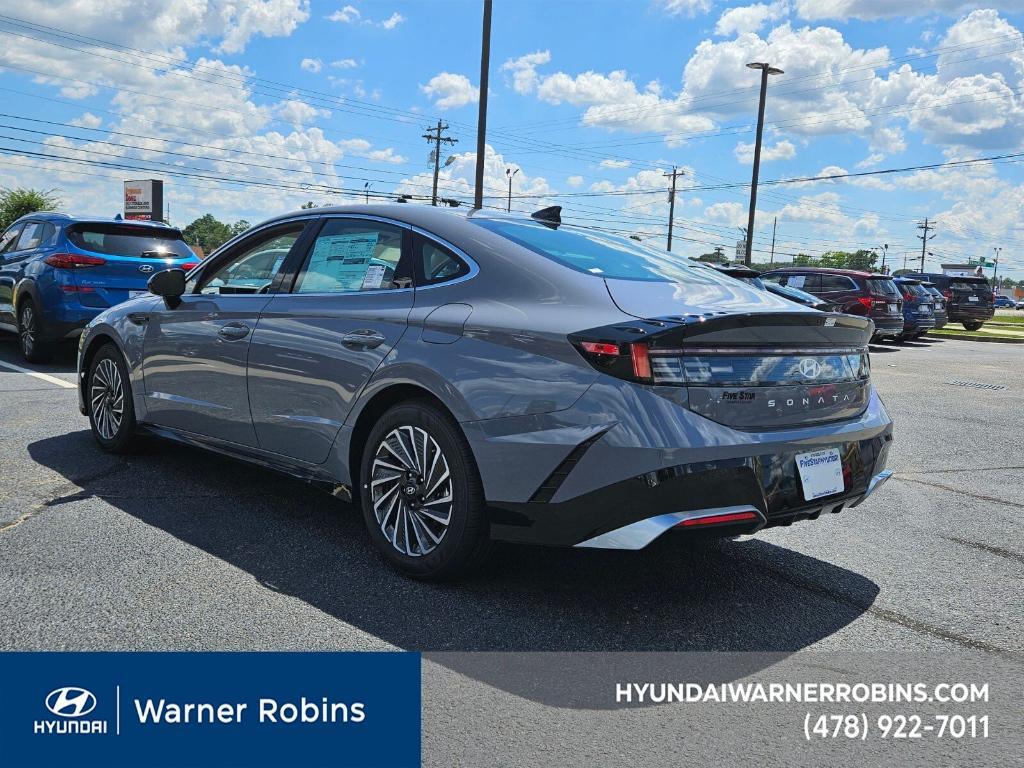 new 2025 Hyundai Sonata Hybrid car, priced at $26,998