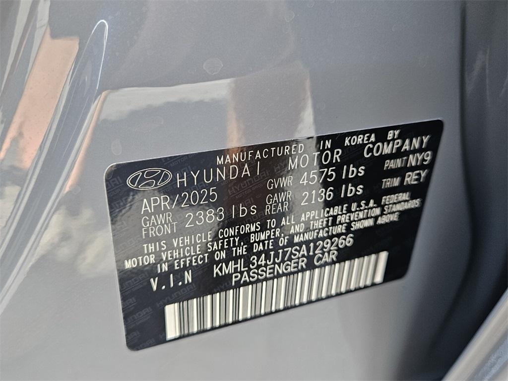 new 2025 Hyundai Sonata Hybrid car, priced at $29,649
