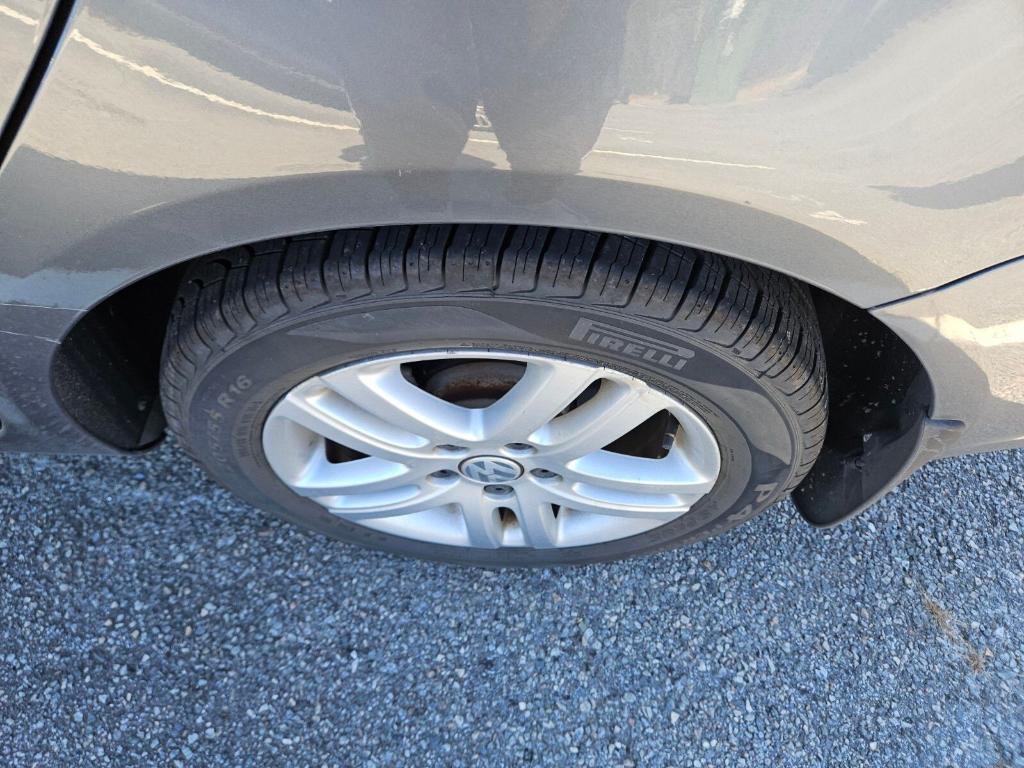 used 2014 Volkswagen Jetta SportWagen car, priced at $9,920