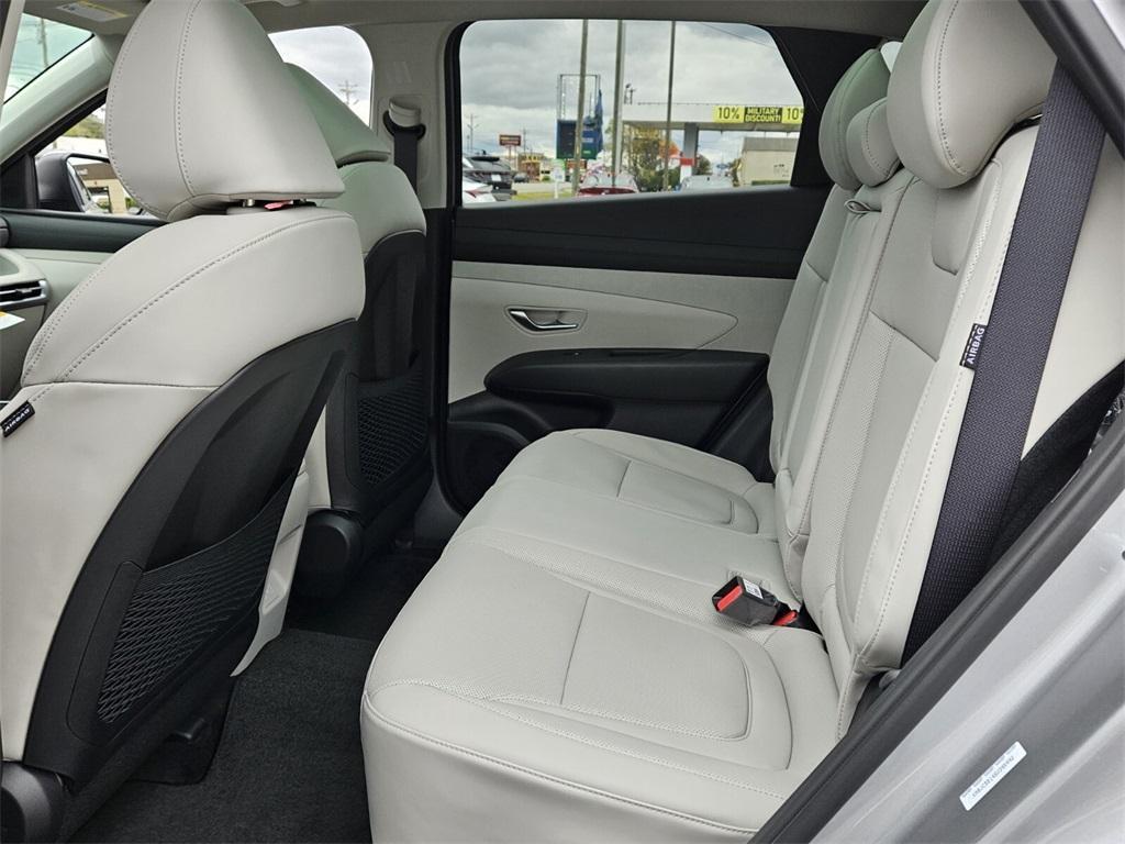 new 2025 Hyundai TUCSON Hybrid car, priced at $34,000