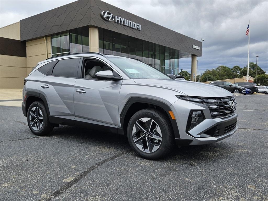 new 2025 Hyundai TUCSON Hybrid car, priced at $34,000