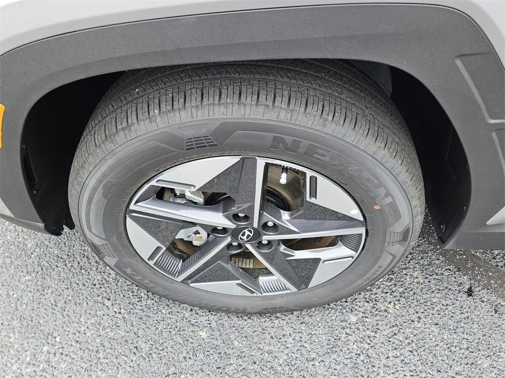 new 2025 Hyundai TUCSON Hybrid car, priced at $34,000