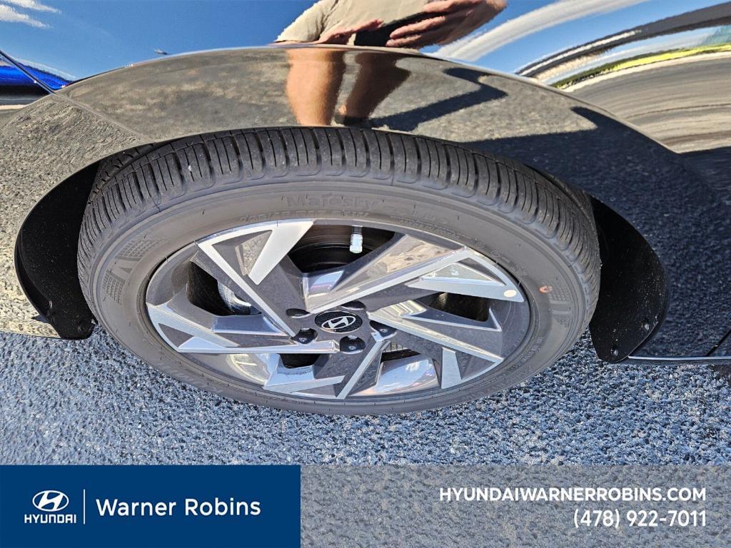 new 2025 Hyundai Elantra car, priced at $21,115