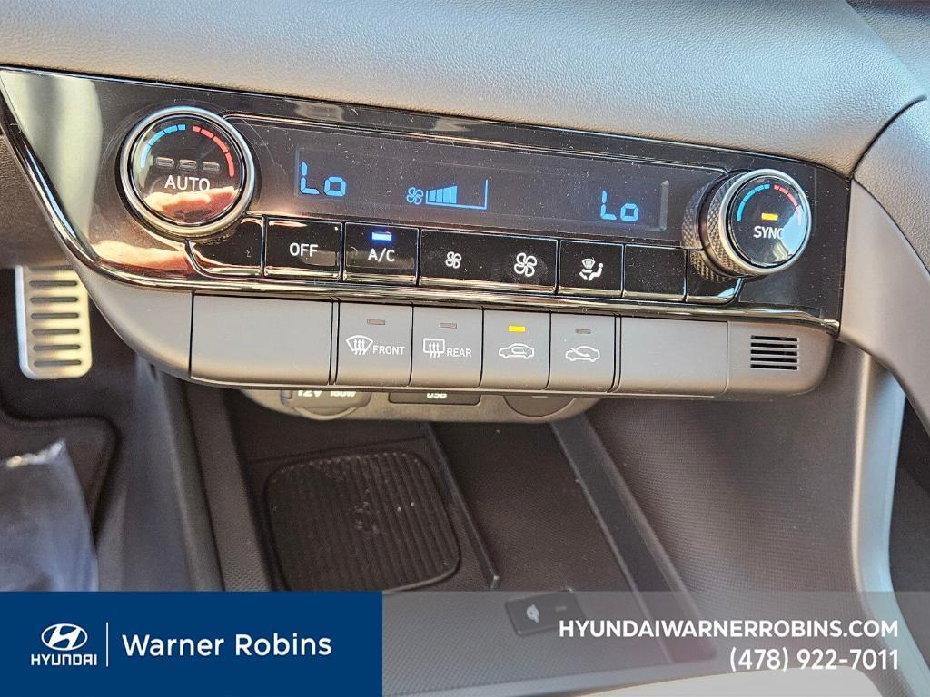 new 2025 Hyundai Elantra car, priced at $21,115