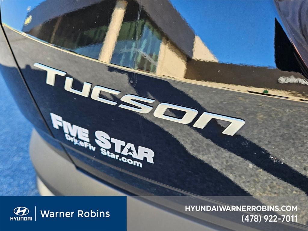 new 2025 Hyundai TUCSON Hybrid car, priced at $30,996
