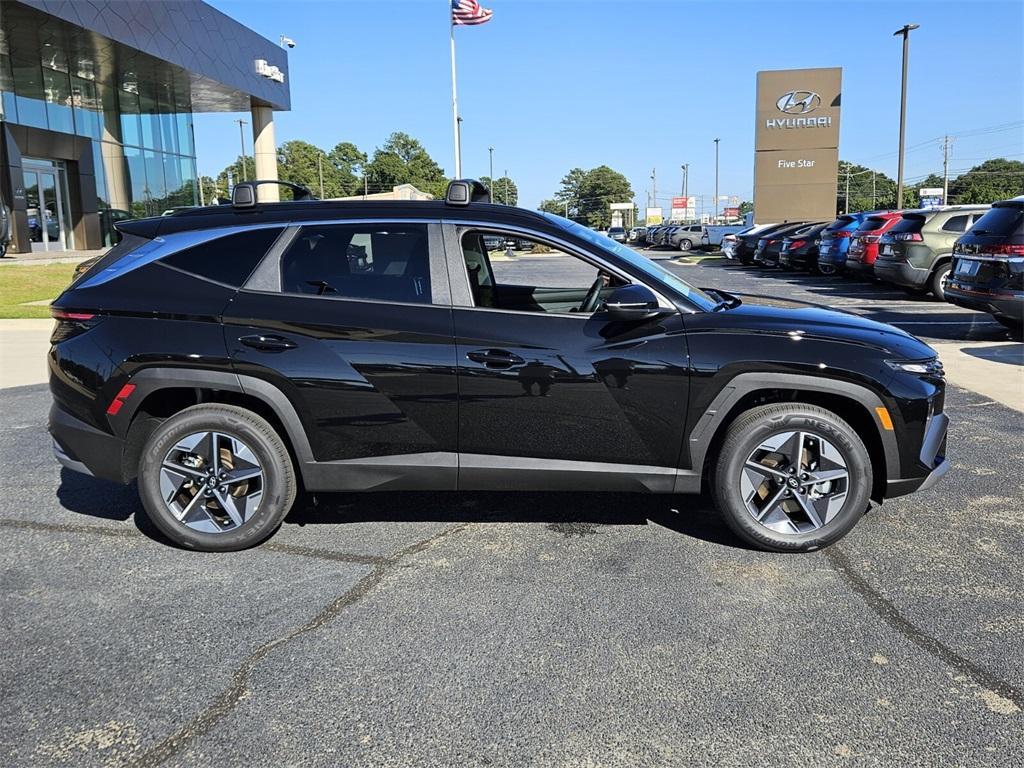 new 2025 Hyundai TUCSON Hybrid car, priced at $33,996