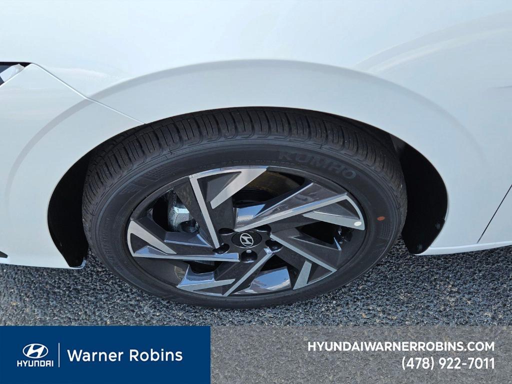 new 2025 Hyundai Elantra car, priced at $21,995