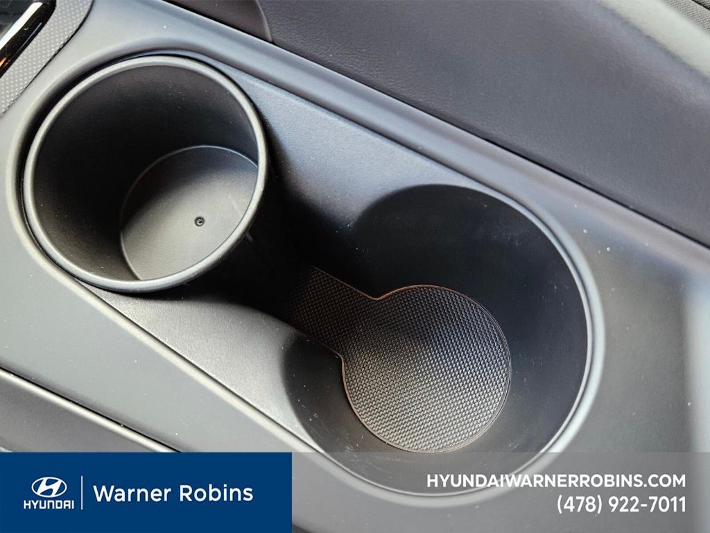 new 2025 Hyundai Elantra car, priced at $21,995