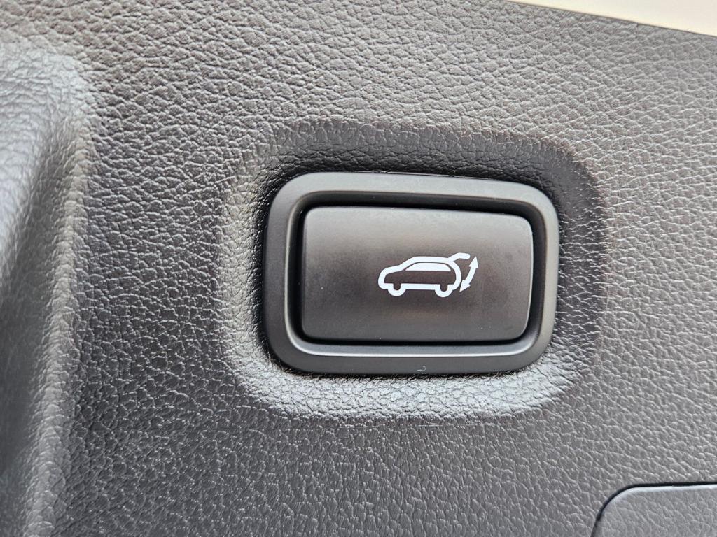 used 2023 Hyundai Santa Fe car, priced at $19,420