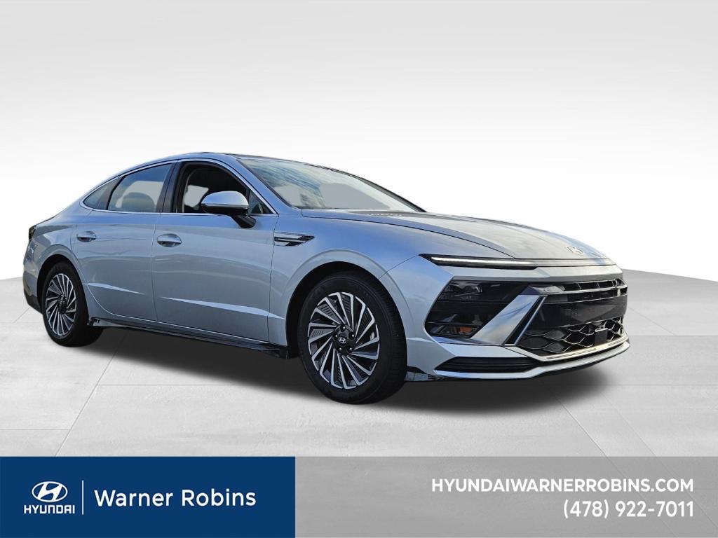 new 2025 Hyundai Sonata Hybrid car, priced at $26,995