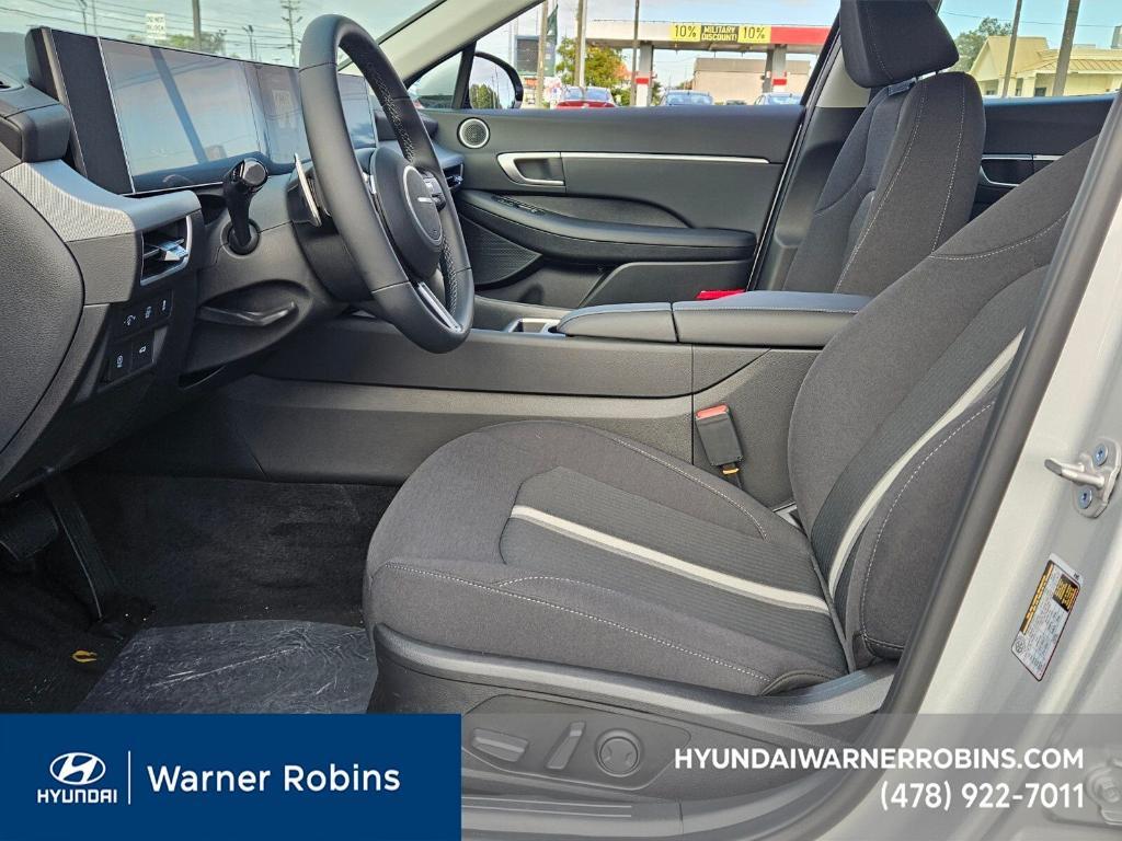 new 2025 Hyundai Sonata Hybrid car, priced at $26,995