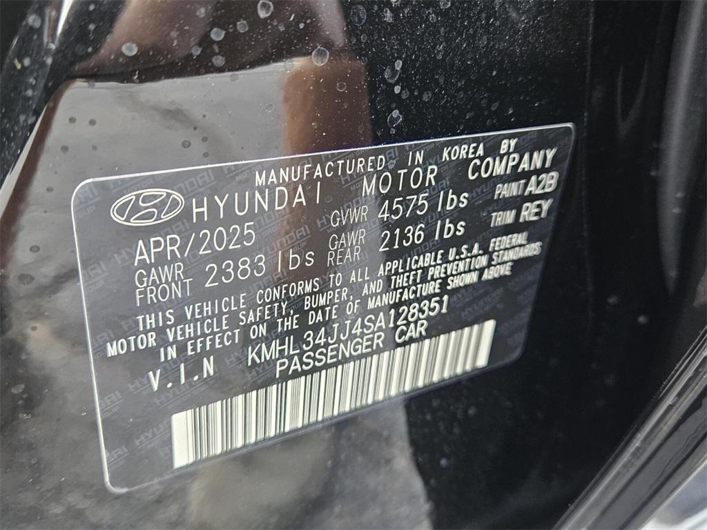 new 2025 Hyundai Sonata Hybrid car, priced at $29,649