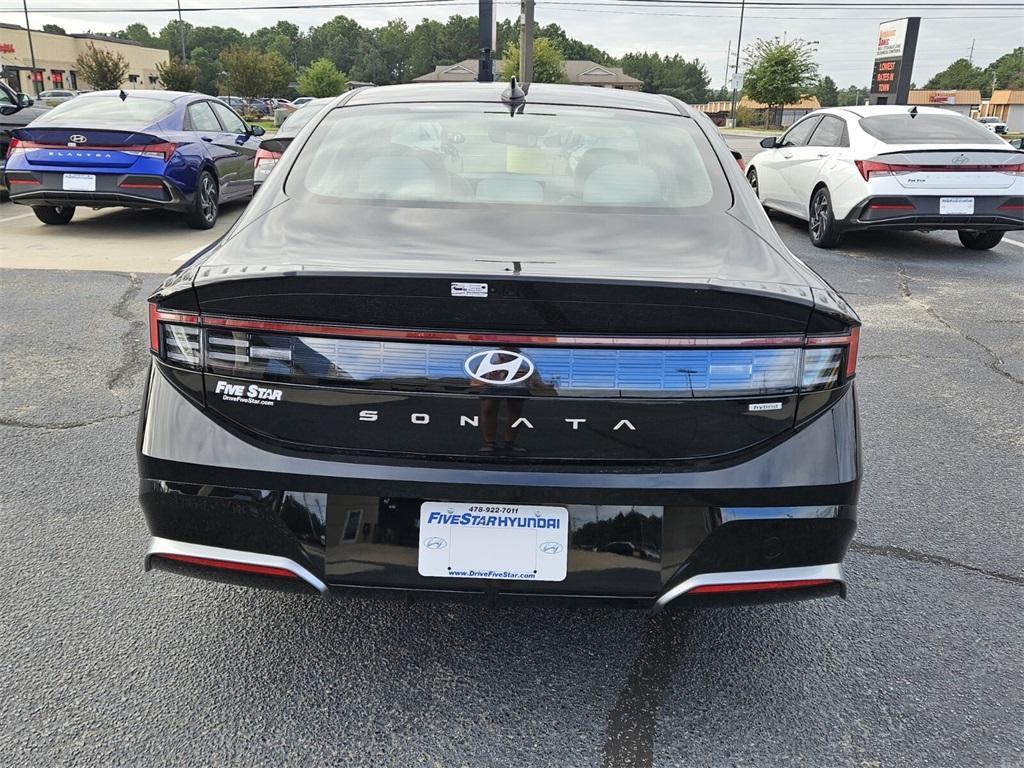 new 2025 Hyundai Sonata Hybrid car, priced at $29,649