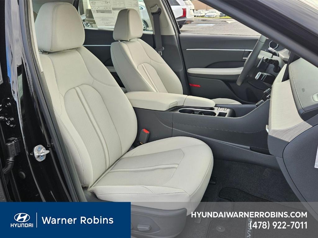 new 2025 Hyundai Sonata Hybrid car, priced at $26,895