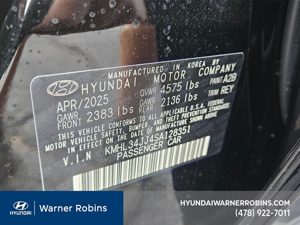 new 2025 Hyundai Sonata Hybrid car, priced at $26,895