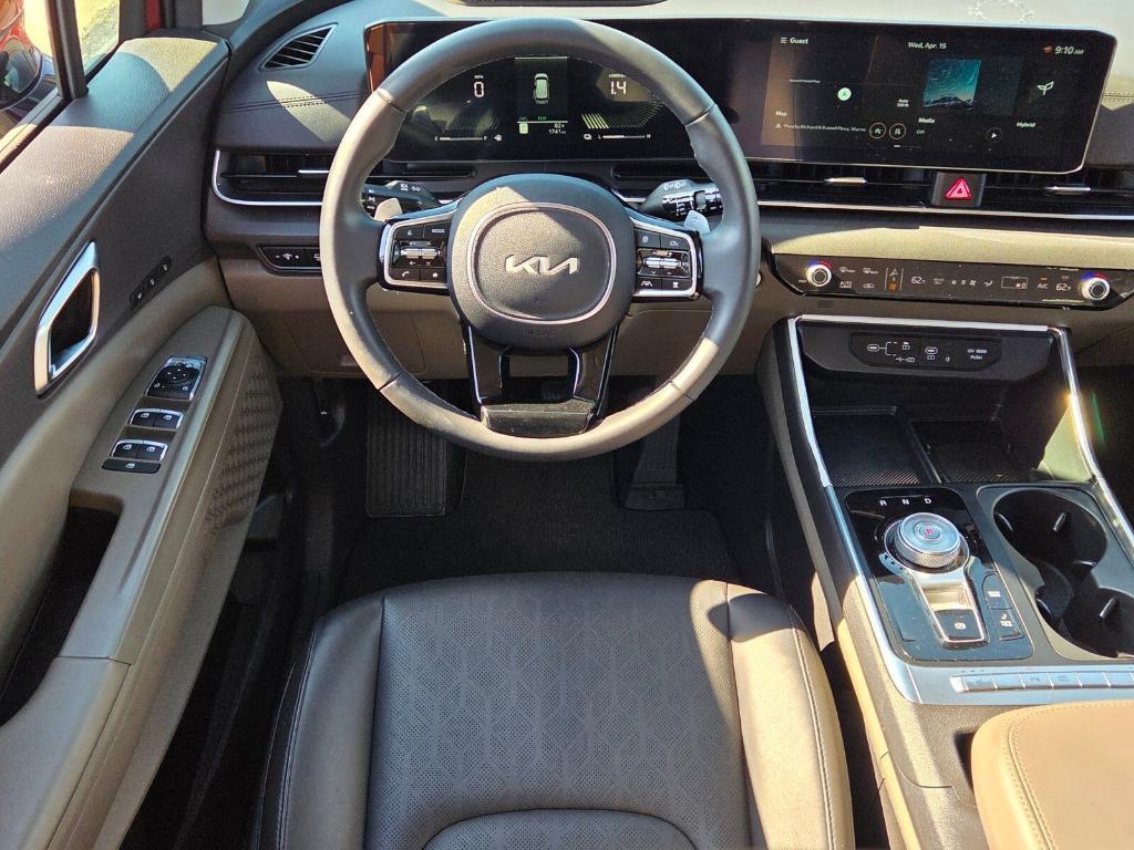 used 2025 Kia Carnival Hybrid car, priced at $35,260