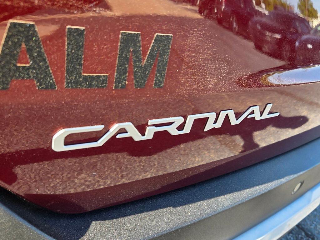 used 2025 Kia Carnival Hybrid car, priced at $35,260