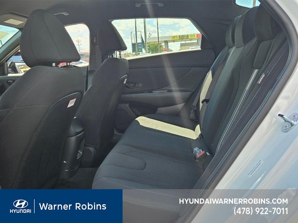 new 2025 Hyundai Elantra car, priced at $21,996