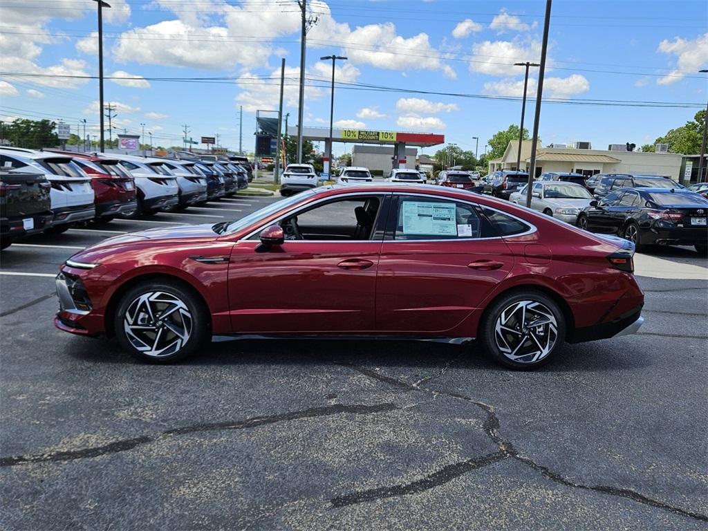 new 2025 Hyundai Sonata car, priced at $27,995