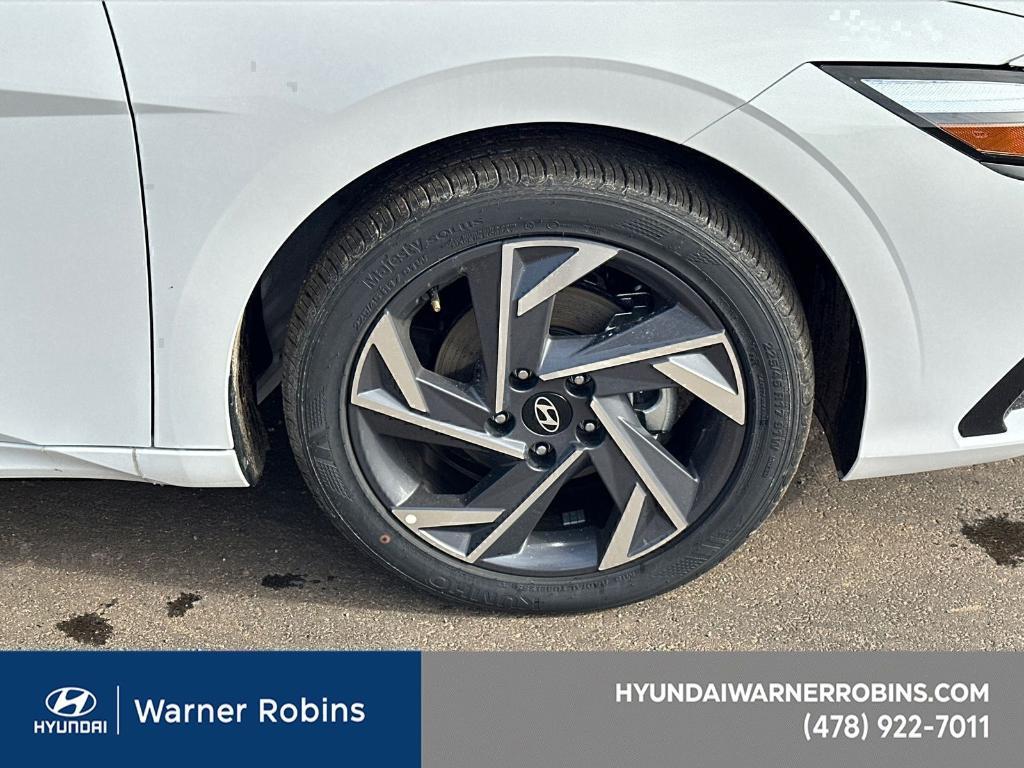 new 2025 Hyundai Elantra car, priced at $24,692