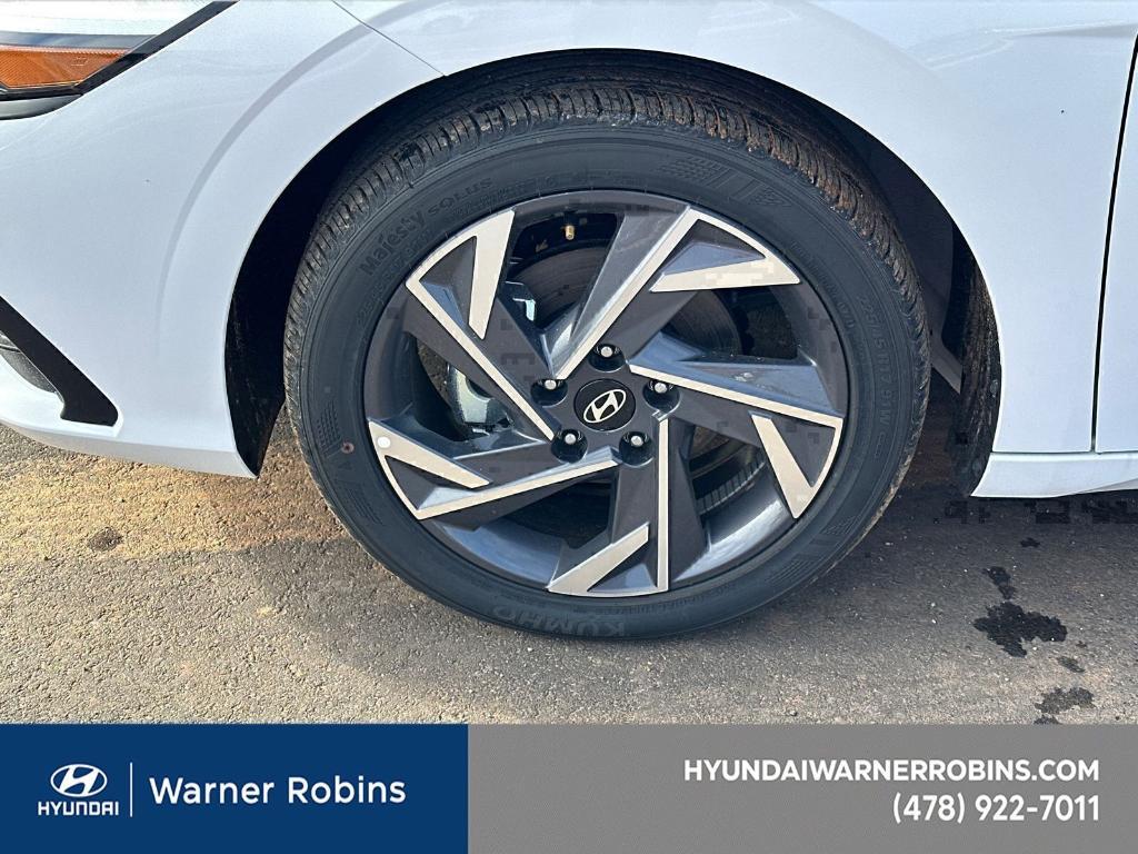new 2025 Hyundai Elantra car, priced at $24,692