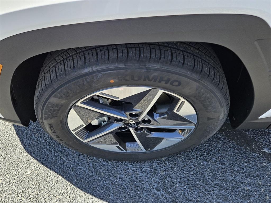 new 2025 Hyundai Tucson car, priced at $28,495