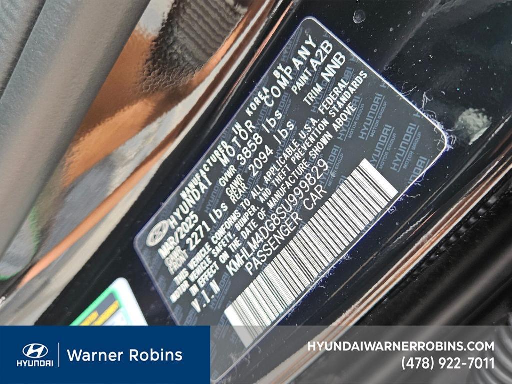 new 2025 Hyundai Elantra car, priced at $21,145