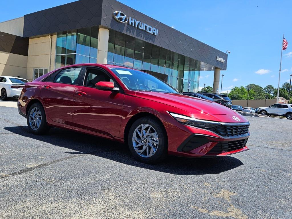 new 2025 Hyundai ELANTRA HEV car, priced at $25,495