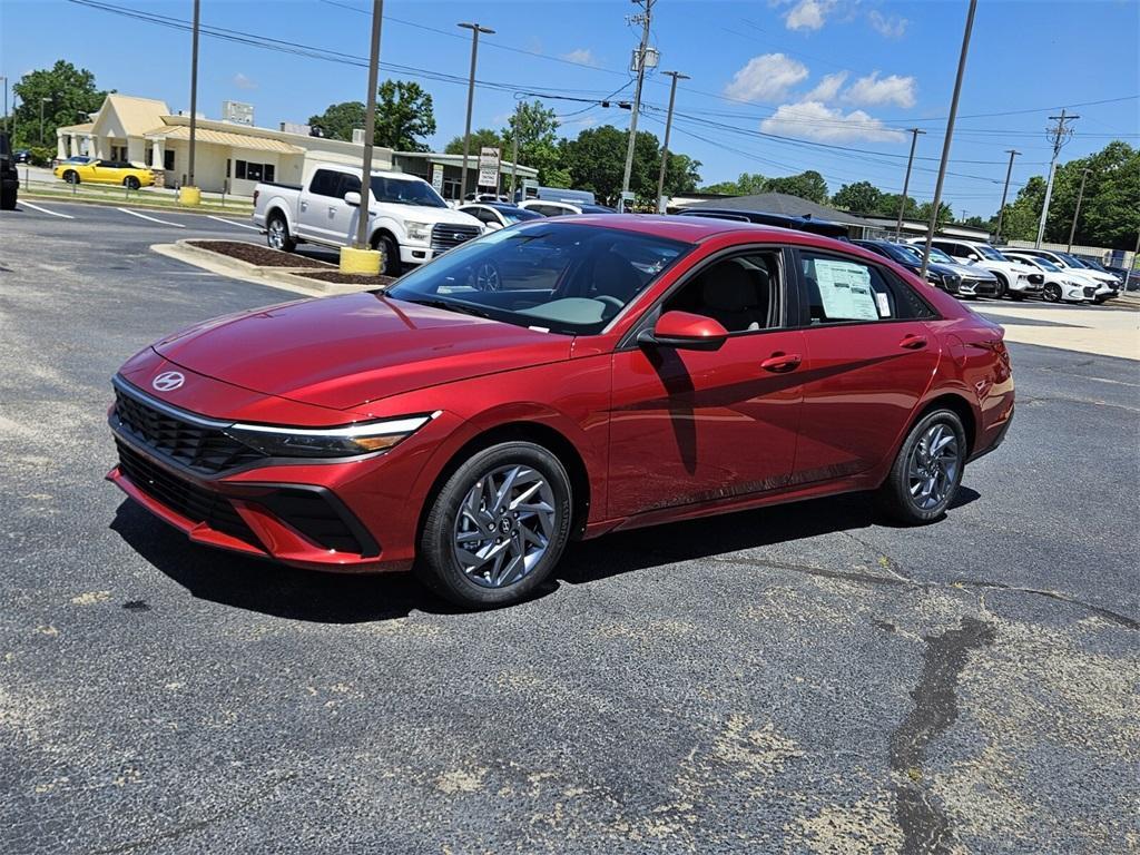new 2025 Hyundai ELANTRA HEV car, priced at $22,995