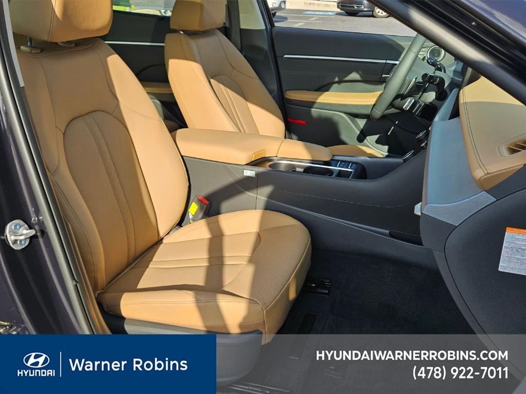 new 2025 Hyundai Sonata Hybrid car, priced at $32,665