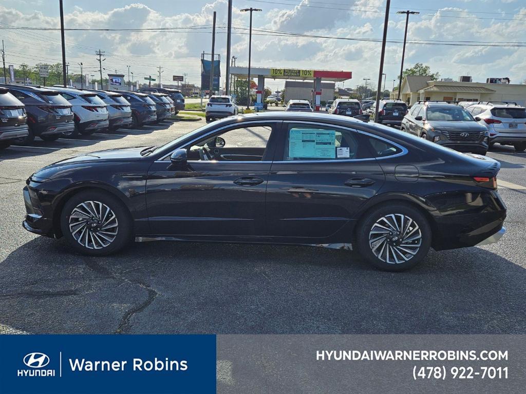 new 2025 Hyundai Sonata Hybrid car, priced at $32,665