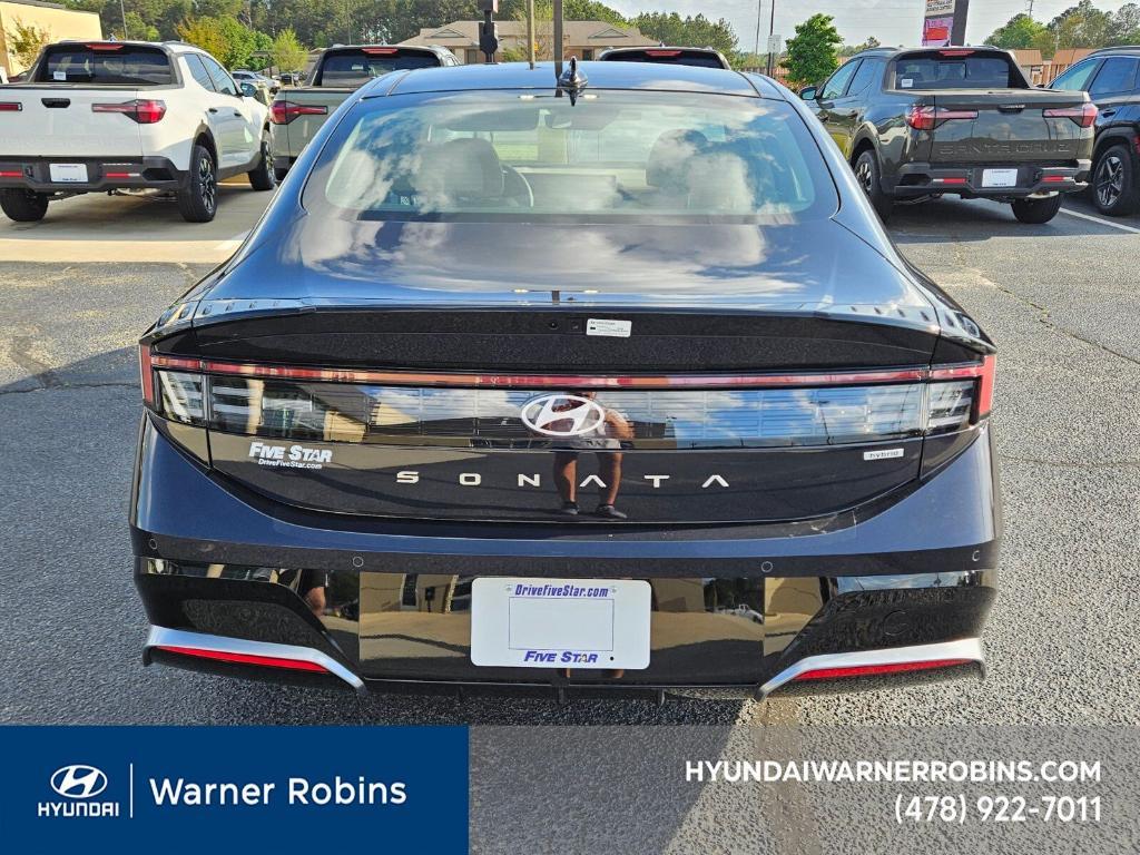new 2025 Hyundai Sonata Hybrid car, priced at $32,665