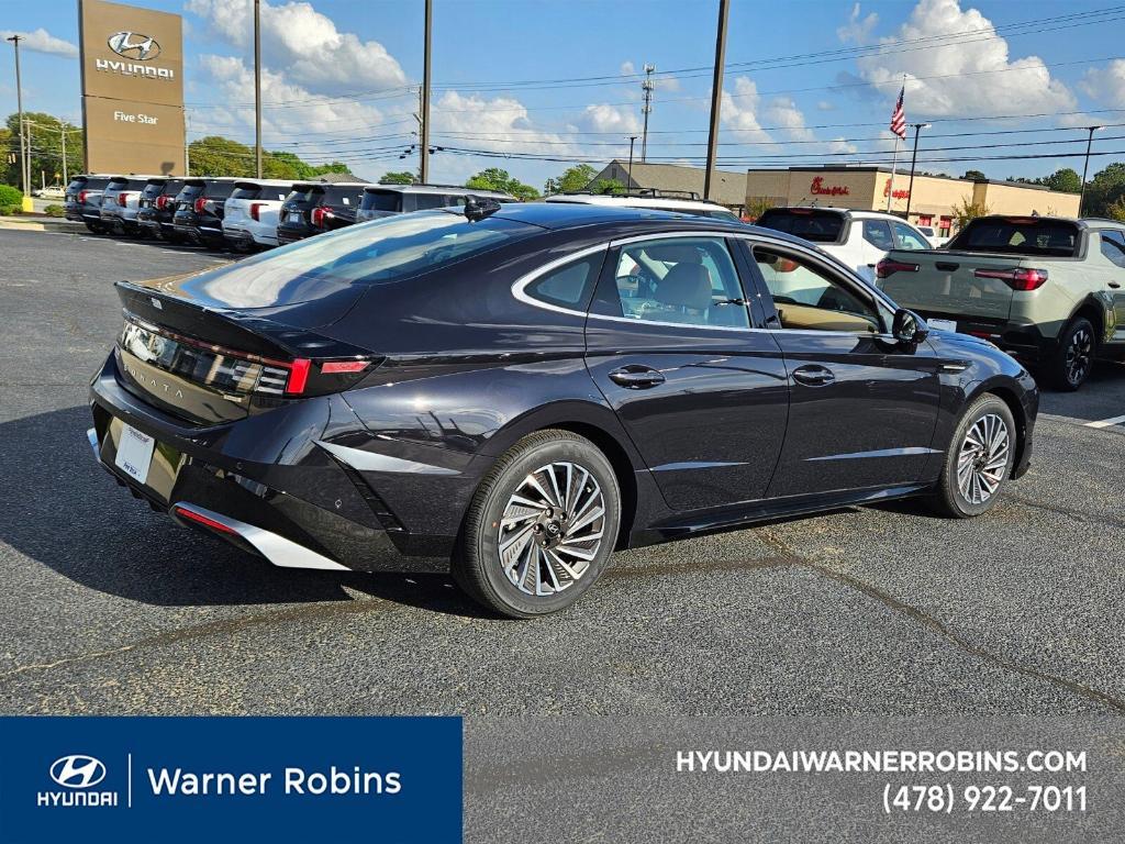 new 2025 Hyundai Sonata Hybrid car, priced at $32,665