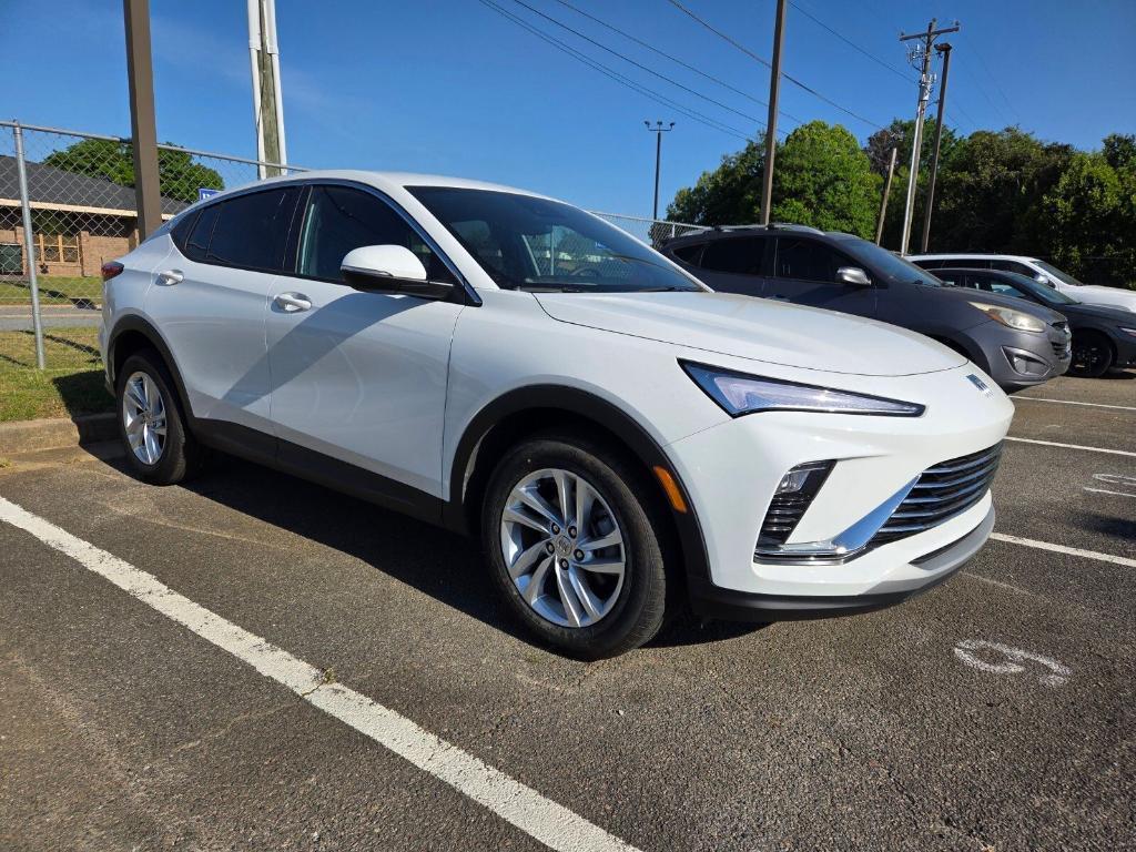 used 2025 Buick Envista car, priced at $21,020