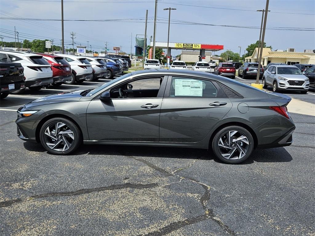 new 2025 Hyundai ELANTRA HEV car, priced at $23,995