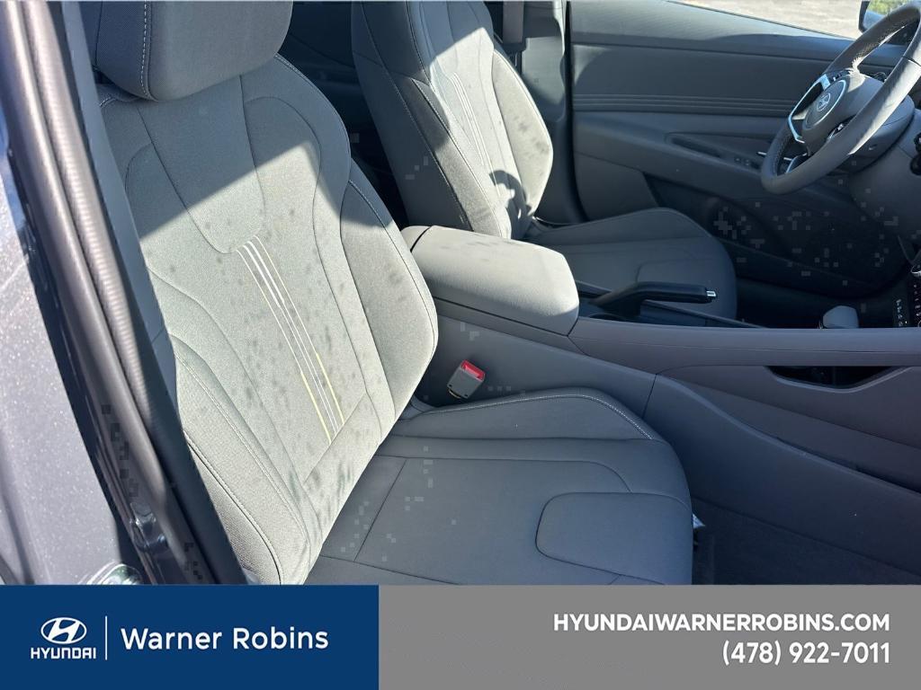 new 2025 Hyundai Elantra car, priced at $24,246