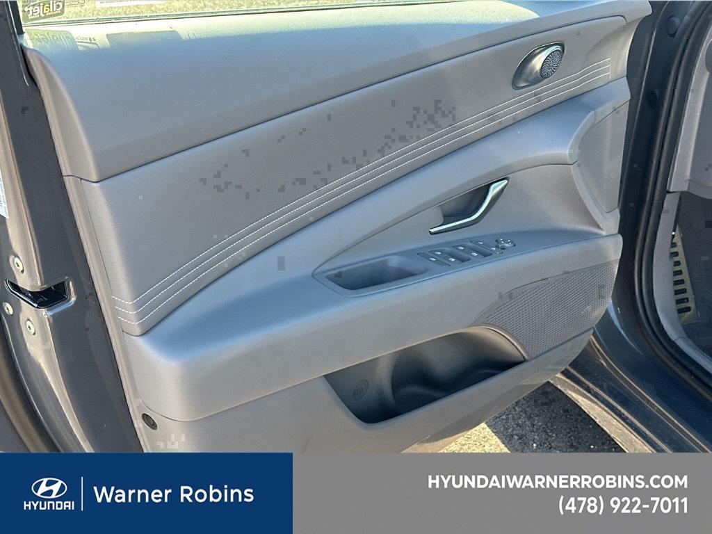 new 2025 Hyundai Elantra car, priced at $24,246