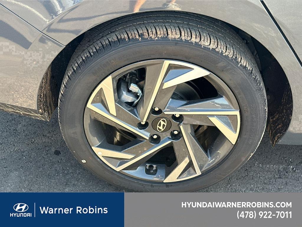 new 2025 Hyundai Elantra car, priced at $24,246