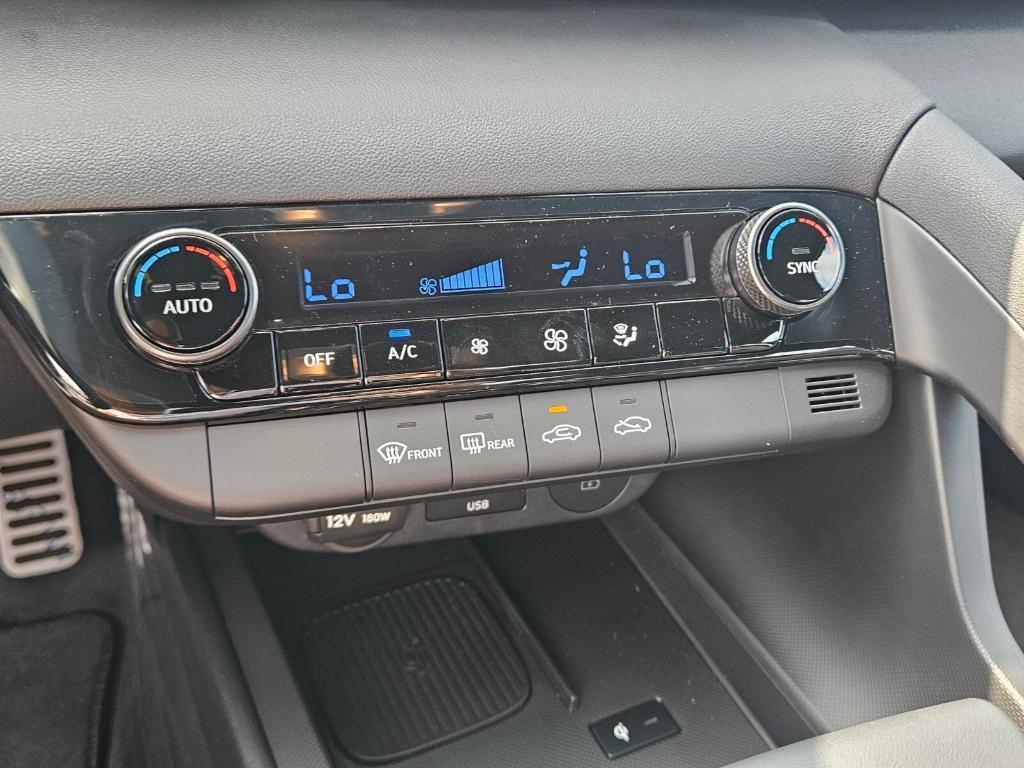 new 2025 Hyundai Elantra car, priced at $21,895