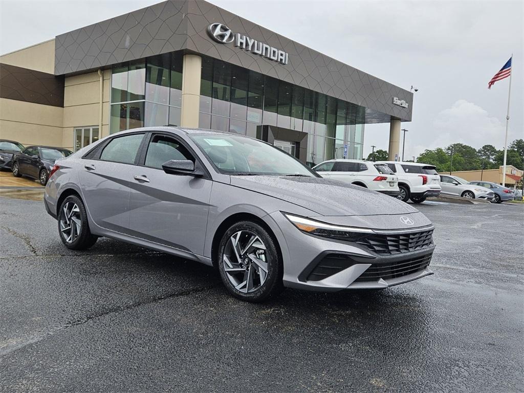 new 2025 Hyundai Elantra car, priced at $21,318