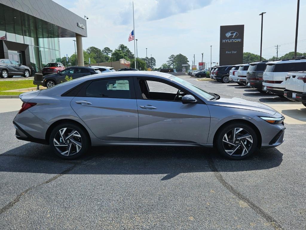 new 2025 Hyundai ELANTRA HEV car, priced at $23,995