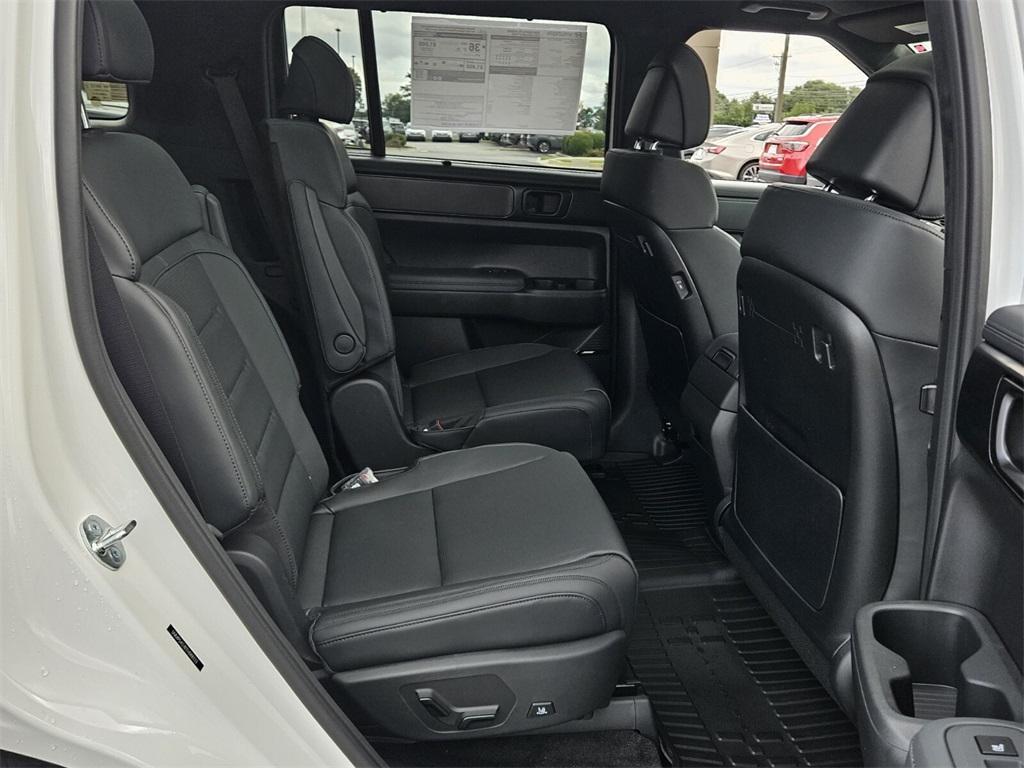 new 2026 Hyundai SANTA FE HEV car, priced at $47,215